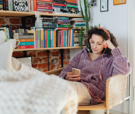 Why I Turned to Audio Books & How I Felt
